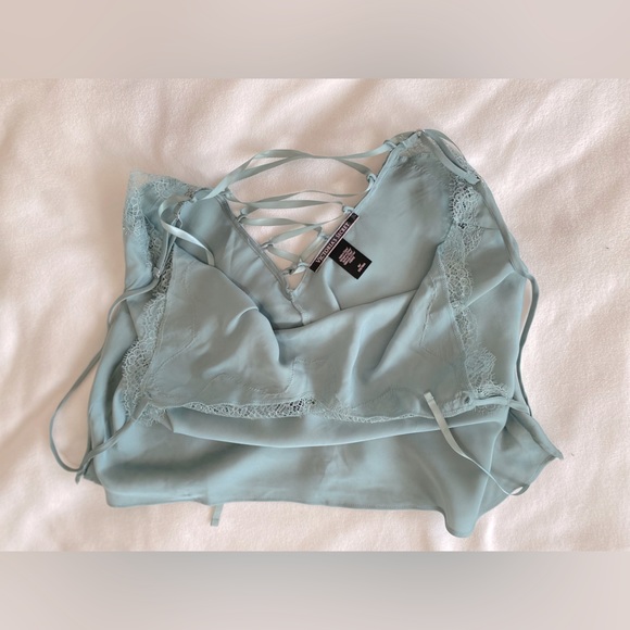 Victoria’s Secret light blue, satin cami set with tie back (Never Worn) - Picture 6 of 6